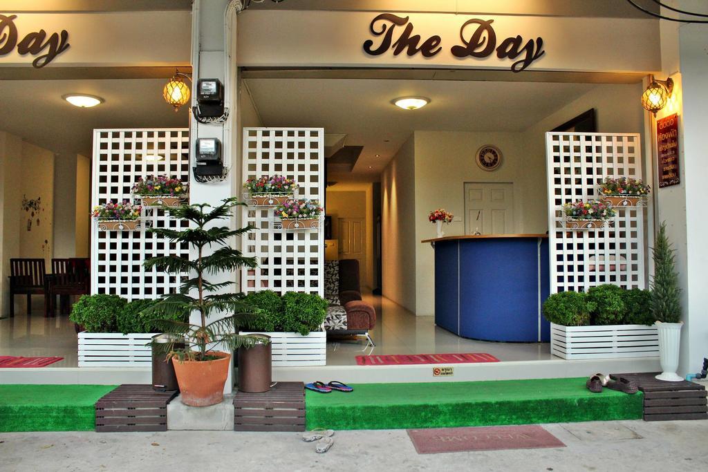 The Day Hotel Чонбури Экстерьер фото