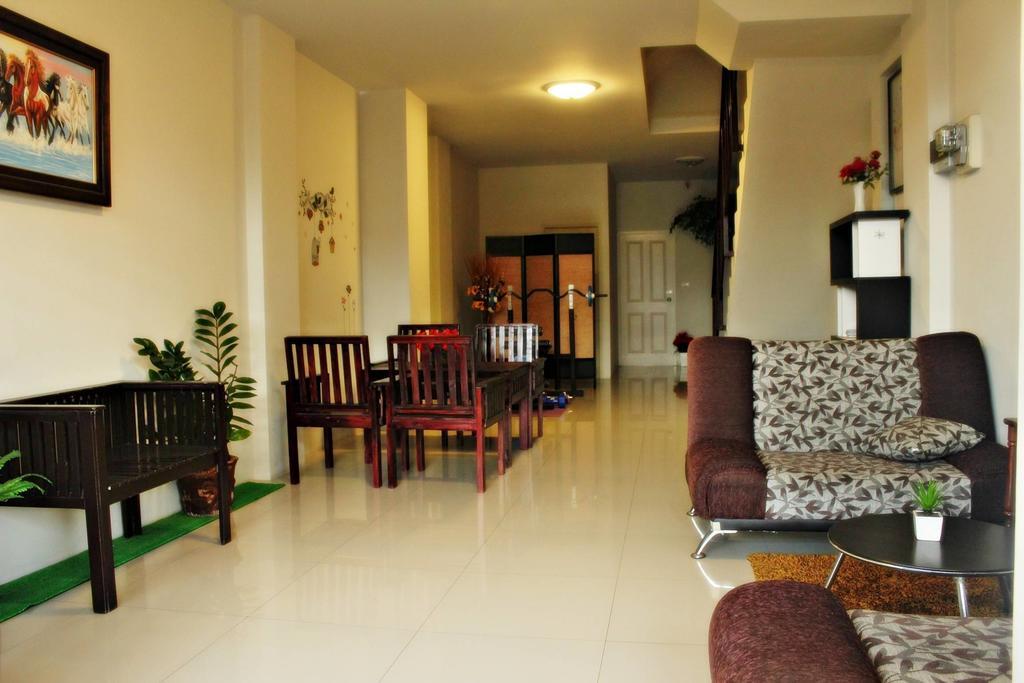 The Day Hotel Чонбури Экстерьер фото
