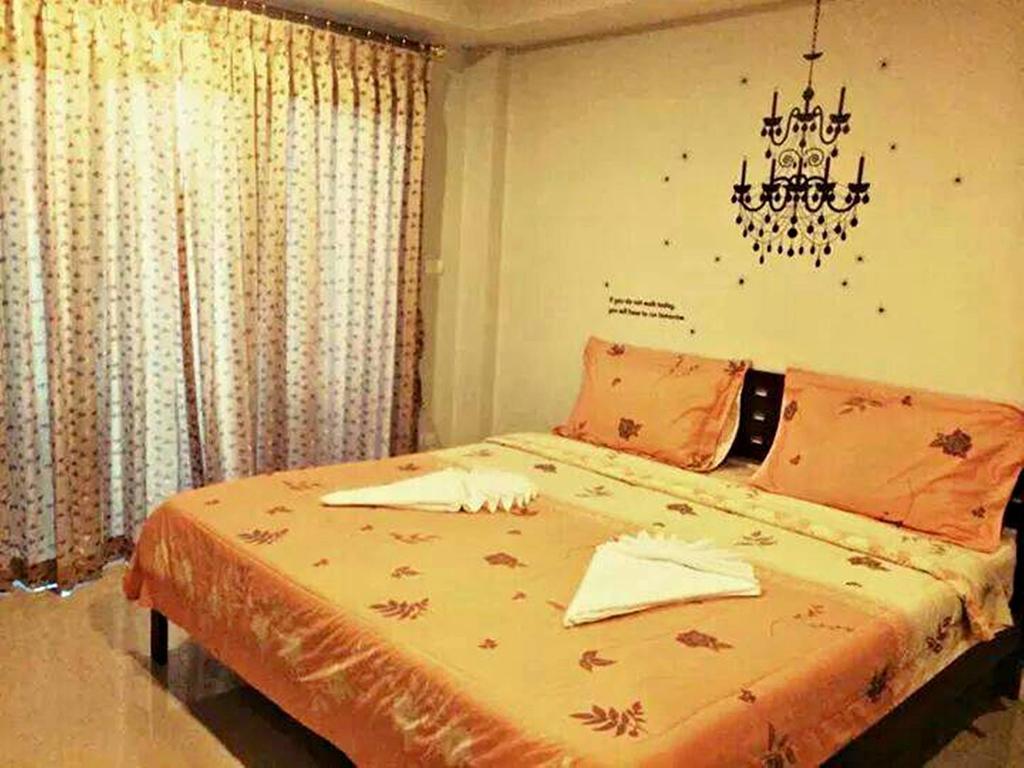 The Day Hotel Чонбури Номер фото