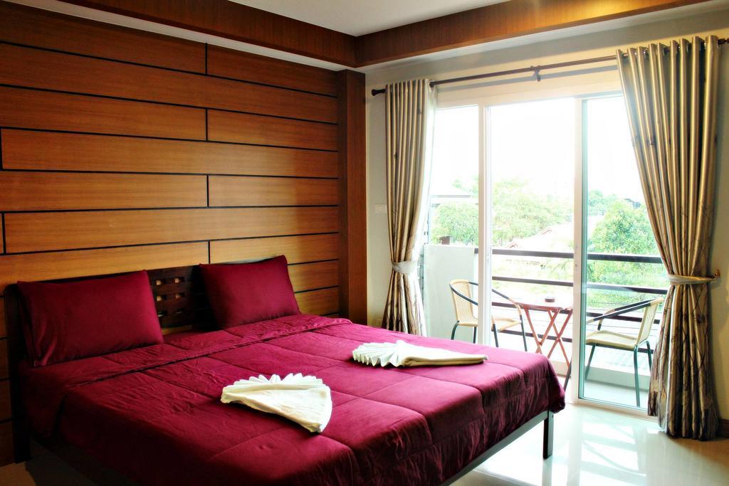 The Day Hotel Чонбури Номер фото