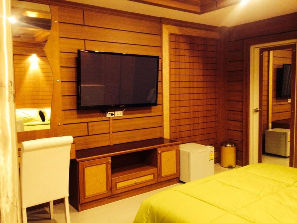 The Day Hotel Чонбури Номер фото
