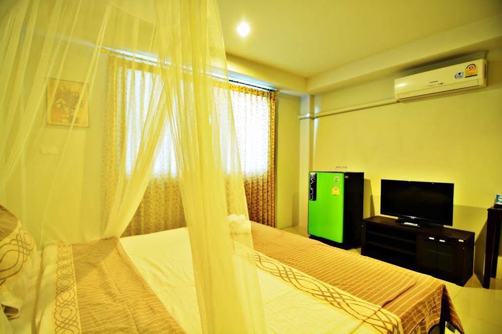 The Day Hotel Чонбури Экстерьер фото