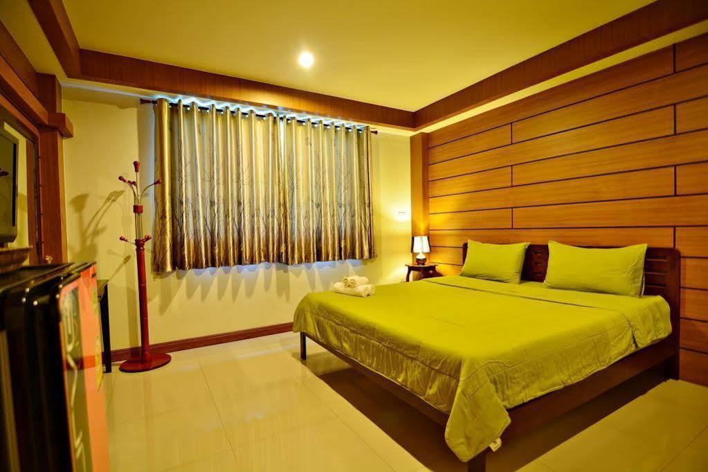 The Day Hotel Чонбури Экстерьер фото
